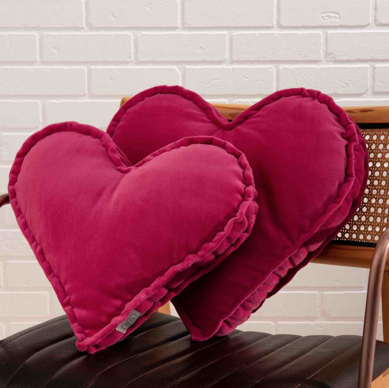 Pembe Kalp Yastık 2'li Set